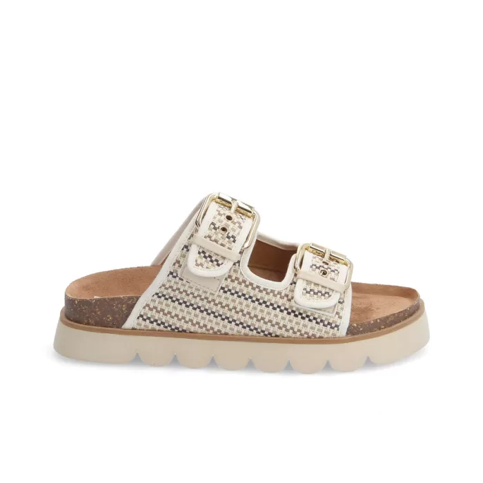 Chinelo No Name